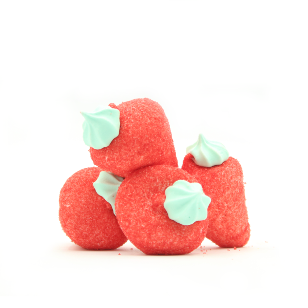 Quatre guimauves Fraises Géantes – friandises décorées en forme de fraise, moelleuses et sucrées.