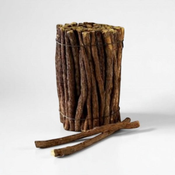 Botte de racines de réglisse italienne, bâtons de réglisse traditionnels de 13cm à mâcher pour une saveur naturelle et intense.