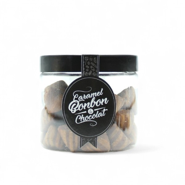 Pot de berlingots au caramel beurre salé, bonbons en sucre cuit durs à la texture croquante et à la saveur douce de caramel.