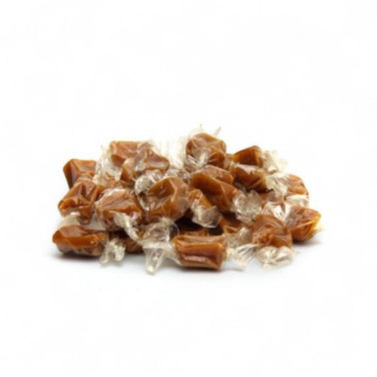 Caramels tendres au beurre salé, confiseries fondantes à la saveur douce et légèrement salée.