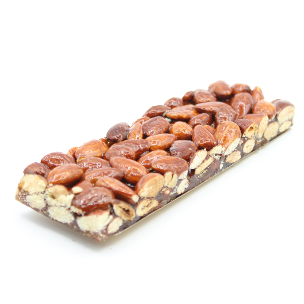 Barre snacking amande croquante de 100g, gourmandise saine et riche en protéines à base d’amandes soigneusement sélectionnées.