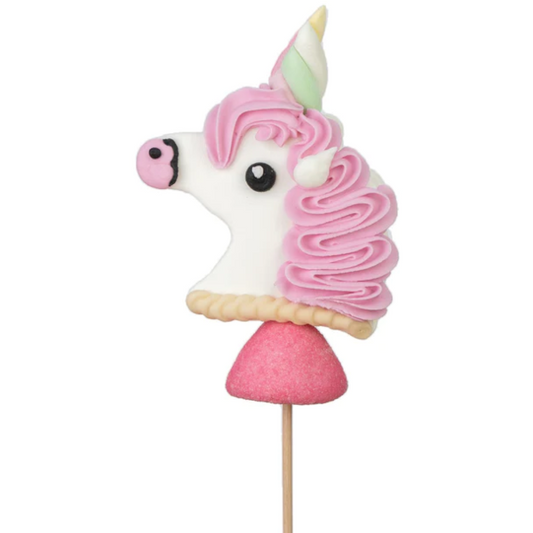 Brochette de guimauve “Licorne” – bonbons artisanaux en forme de licorne, saveurs vanille et fraise.